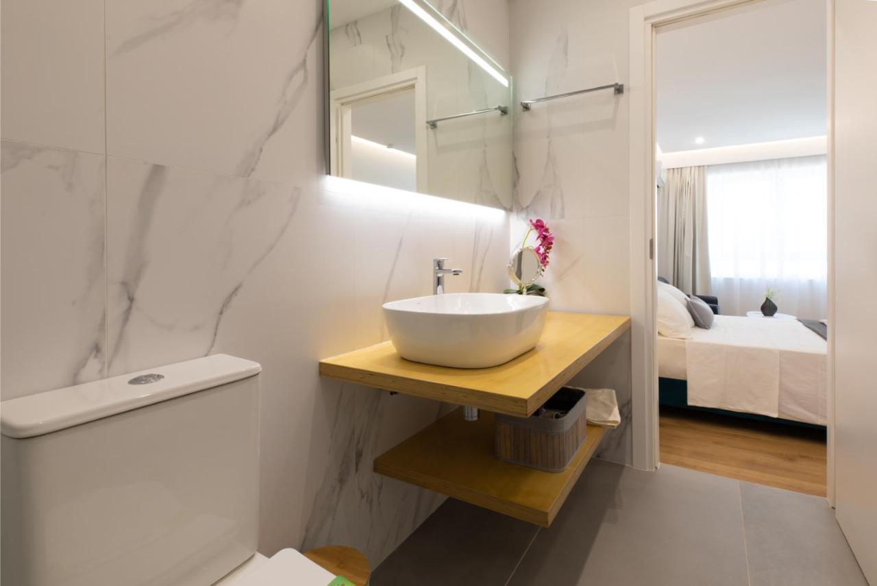 Minimal Apartment In Plaka Aten Exteriör bild