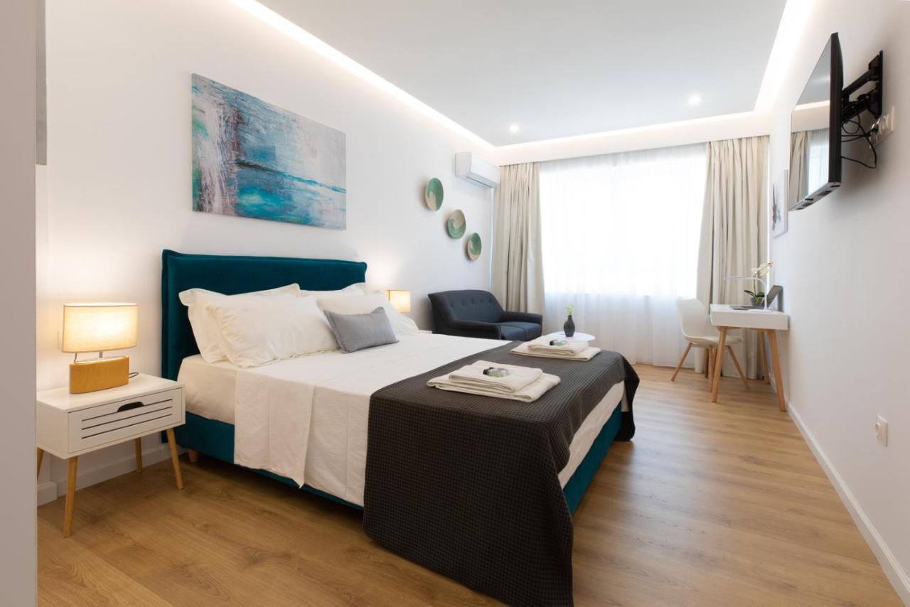 Minimal Apartment In Plaka Aten Exteriör bild
